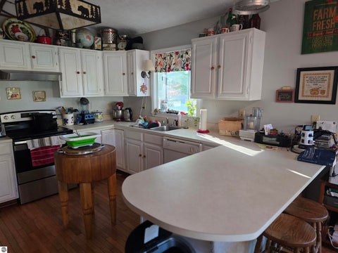 Tiny photo for 10590 Silsby Road, Roscommon, MI 48653 (MLS # 1951806)