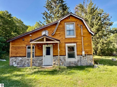 Tiny photo for 2055 W M-115, Mesick, MI 49668 (MLS # 1950529)