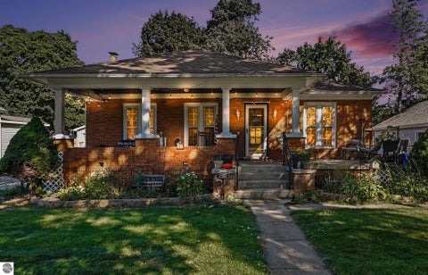 Photo of 211 E Sixth ST, Clare, MI 48617 (MLS # 1951105)