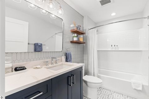 Tiny photo for 706 Forest Avenue, Frankfort, MI 49635 (MLS # 1942904)