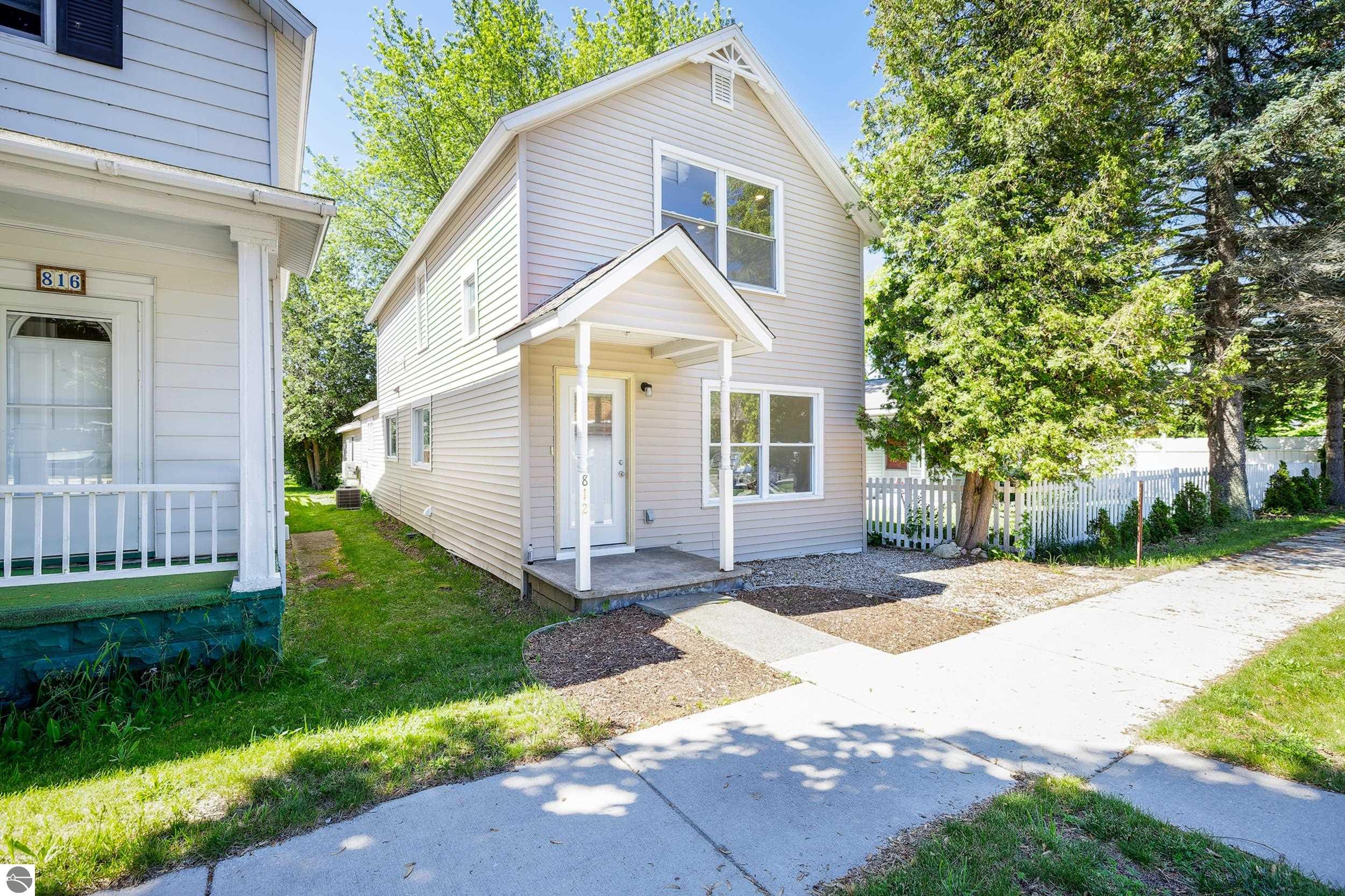 Photo 1 of 32 — 812 Forest Avenue, Frankfort, MI 49635