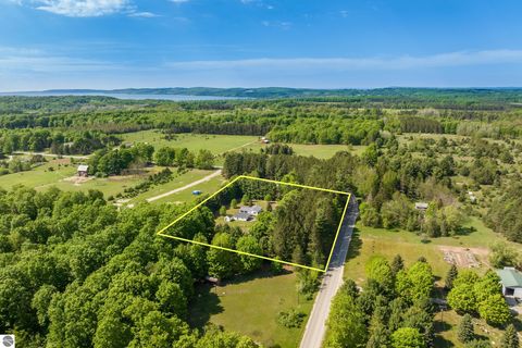 Tiny photo for 1836 Hanmer Road, Benzonia, MI 49616 (MLS # 1945793)