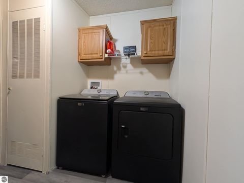 Tiny photo for 6930 E Willard Road, Vestaburg, MI 48891 (MLS # 1942992)