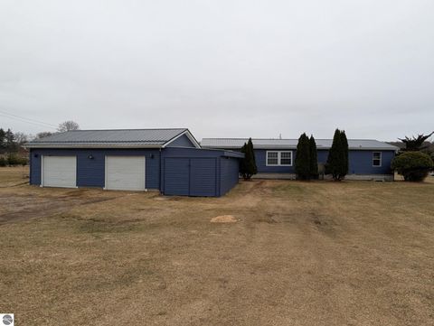 Tiny photo for 6930 E Willard Road, Vestaburg, MI 48891 (MLS # 1942992)