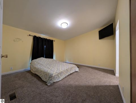 Tiny photo for 6930 E Willard Road, Vestaburg, MI 48891 (MLS # 1942992)