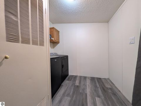 Tiny photo for 6930 E Willard Road, Vestaburg, MI 48891 (MLS # 1942992)