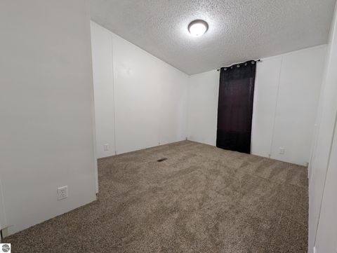 Tiny photo for 6930 E Willard Road, Vestaburg, MI 48891 (MLS # 1942992)