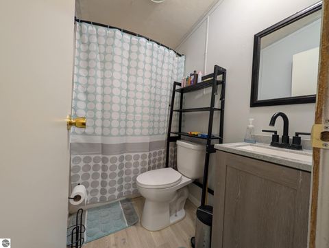 Tiny photo for 6930 E Willard Road, Vestaburg, MI 48891 (MLS # 1942992)