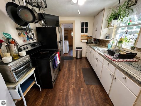 Tiny photo for 325 Spruce Street, Traverse City, MI 49684 (MLS # 1947865)
