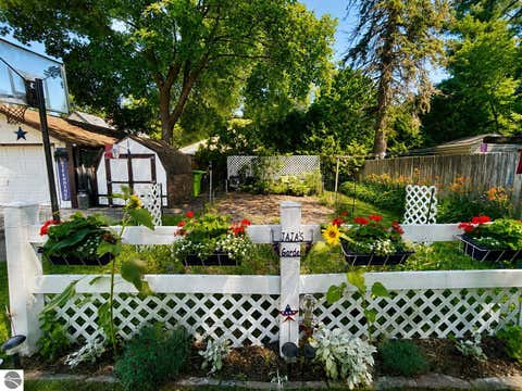 Tiny photo for 325 Spruce Street, Traverse City, MI 49684 (MLS # 1947865)