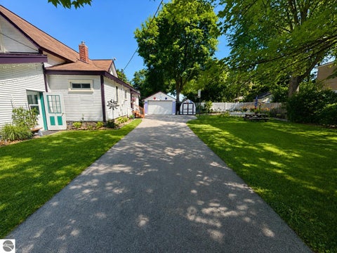 Tiny photo for 325 Spruce Street, Traverse City, MI 49684 (MLS # 1947865)