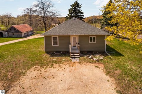 Tiny photo for 6828 E Lincoln Road, Cedar, MI 49621 (MLS # 1945132)