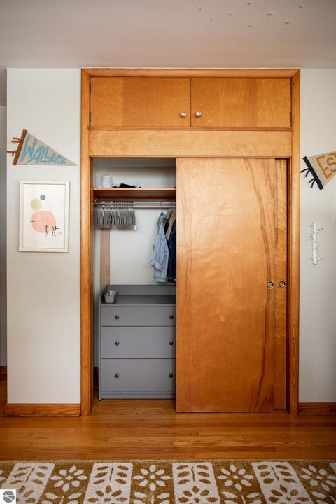 Tiny photo for 633 W Twelfth Street, Traverse City, MI 49684 (MLS # 1942181)