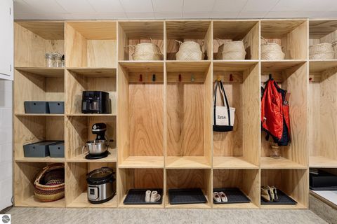 Tiny photo for 633 W Twelfth Street, Traverse City, MI 49684 (MLS # 1942181)