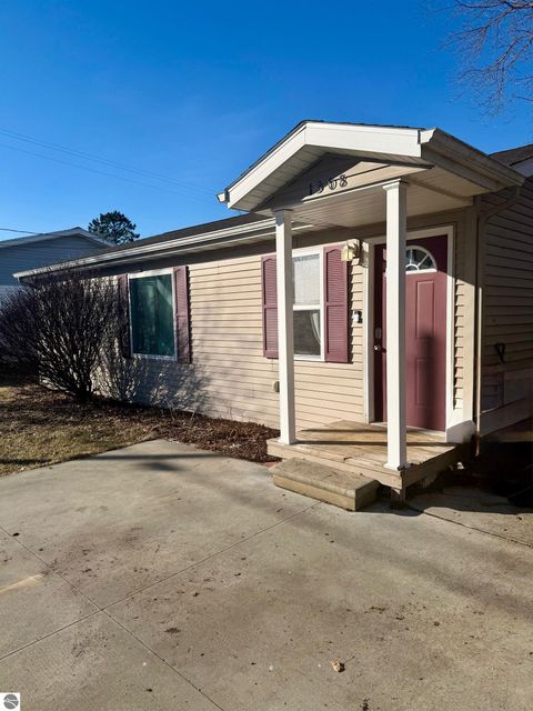 Tiny photo for 1308 Granger, Mt Pleasant, MI 48858 (MLS # 1942450)