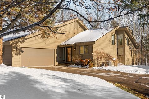 Photo of 6550 Mission Ridge, Traverse City, MI 49686 (MLS # 1941663)
