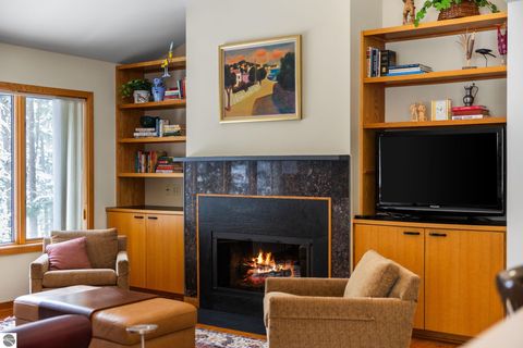 Tiny photo for 2991 Ojibwa Trail, Traverse City, MI 49686 (MLS # 1942042)