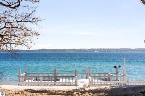 Tiny photo for 2991 Ojibwa Trail, Traverse City, MI 49686 (MLS # 1942042)