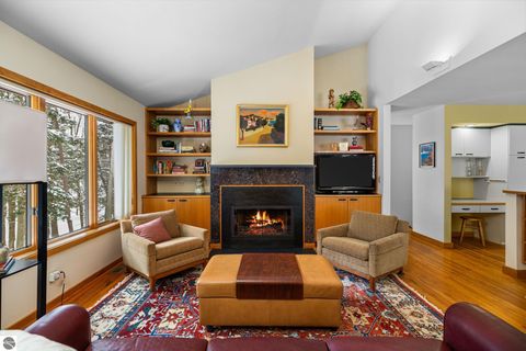 Tiny photo for 2991 Ojibwa Trail, Traverse City, MI 49686 (MLS # 1942042)