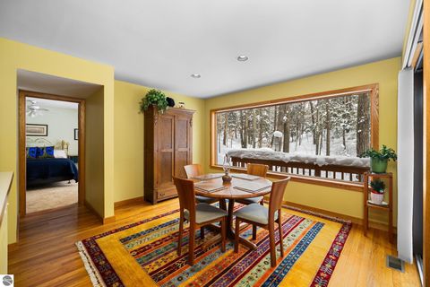 Tiny photo for 2991 Ojibwa Trail, Traverse City, MI 49686 (MLS # 1942042)