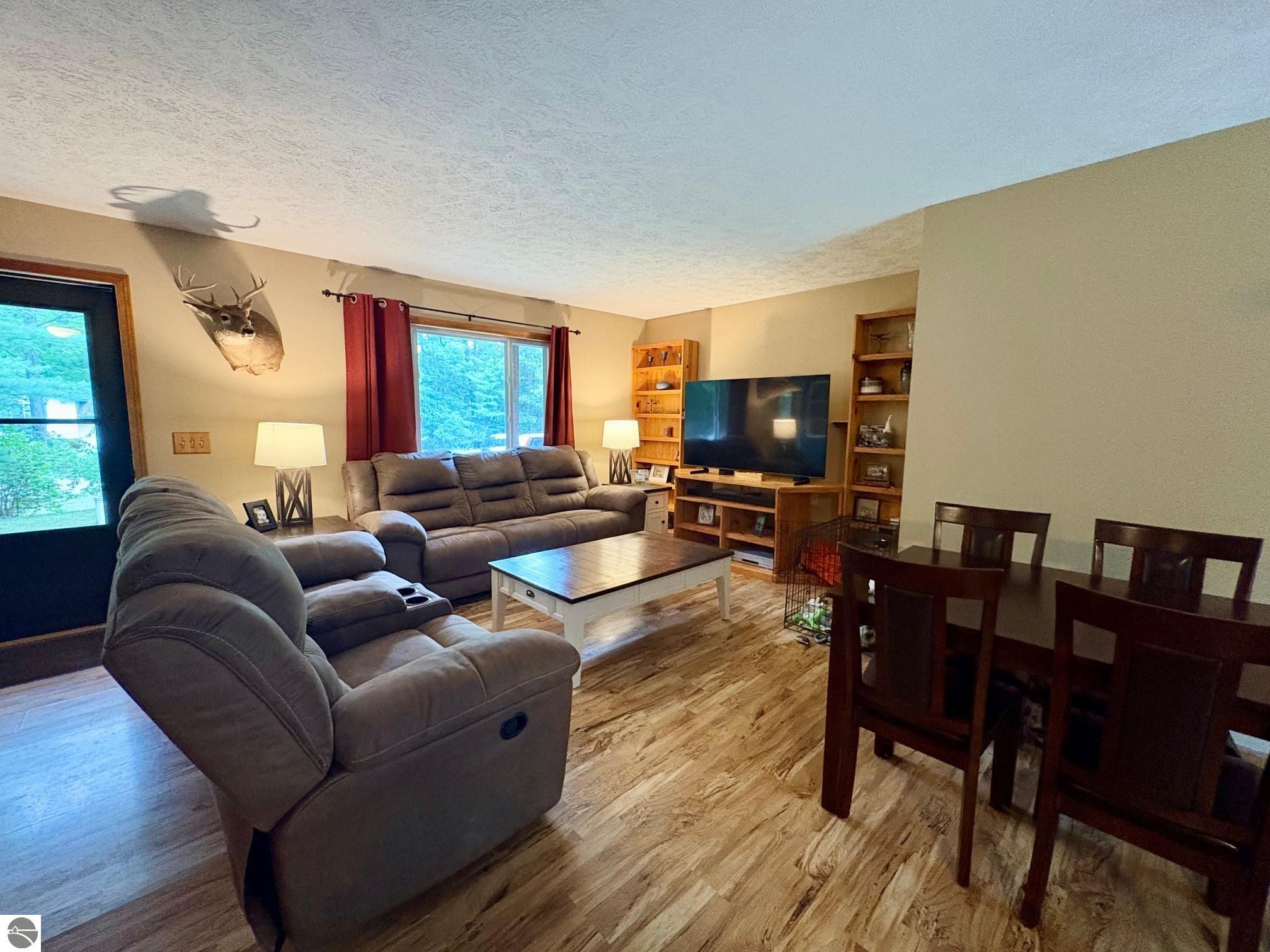 2895 Artist Avenue - Photo 3