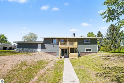 Tiny photo for 4381 W Pine River Road, St Louis, MI 48880 (MLS # 1945026)