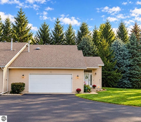 Tiny photo for 210 Greenview Circle, Cadillac, MI 49601 (MLS # 1951132)