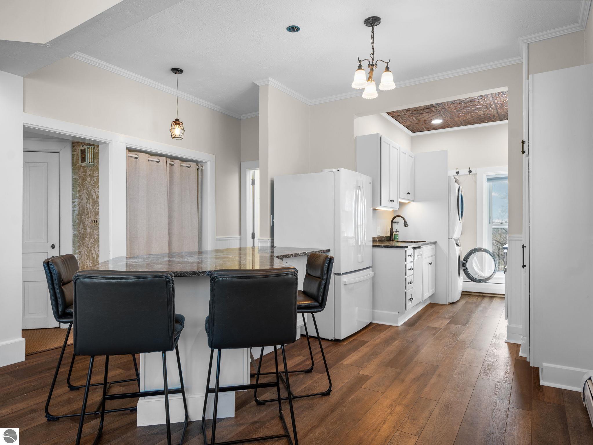 3515 Jefferson Rd, Traverse City, MI, 49684, USA, 5 Bedrooms Bedrooms, ,4 BathroomsBathrooms,Residential,Active,3515 Jefferson Rd,1944602