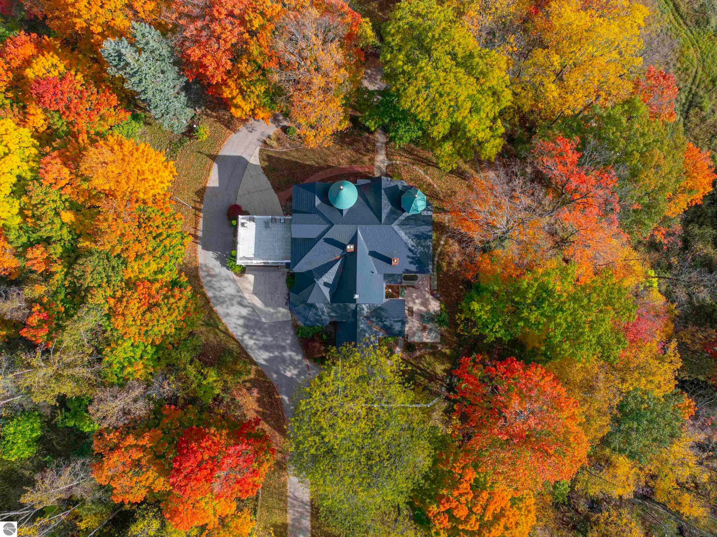 3515 Jefferson Rd, Traverse City, MI, 49684, USA, 5 Bedrooms Bedrooms, ,4 BathroomsBathrooms,Residential,Active,3515 Jefferson Rd,1944602