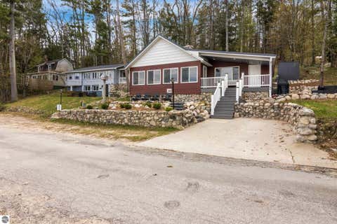 Tiny photo for 2408 Pinehurst Trail, Traverse City, MI 49696 (MLS # 1944732)