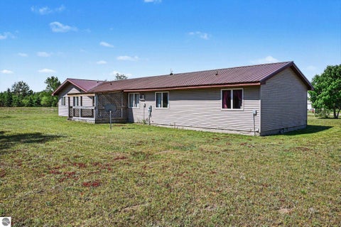 Tiny photo for 5156 Kellie Street, Mesick, MI 49668 (MLS # 1946073)