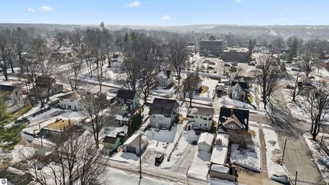 Tiny photo for 507 Lincoln Street, Cadillac, MI 49601 (MLS # 1942451)