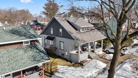 Tiny photo for 507 Lincoln Street, Cadillac, MI 49601 (MLS # 1942451)