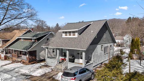 Tiny photo for 507 Lincoln Street, Cadillac, MI 49601 (MLS # 1942451)