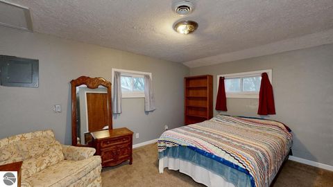 Tiny photo for 233 E Wright Avenue, Shepherd, MI 48883 (MLS # 1942801)