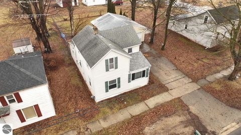 Tiny photo for 233 E Wright Avenue, Shepherd, MI 48883 (MLS # 1942801)