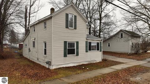 Tiny photo for 233 E Wright Avenue, Shepherd, MI 48883 (MLS # 1942801)