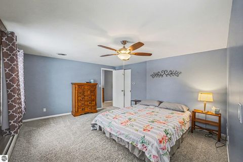 Tiny photo for 1054 E Maple, Mt Pleasant, MI 48858 (MLS # 1942122)