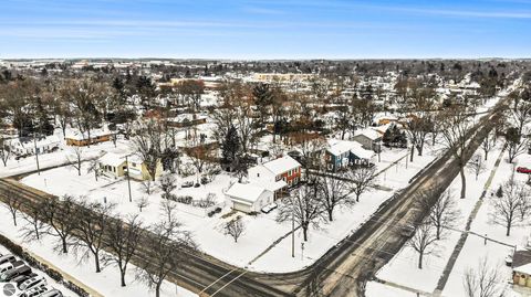 Tiny photo for 1054 E Maple, Mt Pleasant, MI 48858 (MLS # 1942122)