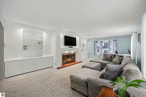 Tiny photo for 1054 E Maple, Mt Pleasant, MI 48858 (MLS # 1942122)