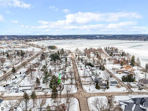 Tiny photo for 718 Sunset Lane, Cadillac, MI 49601 (MLS # 1942322)