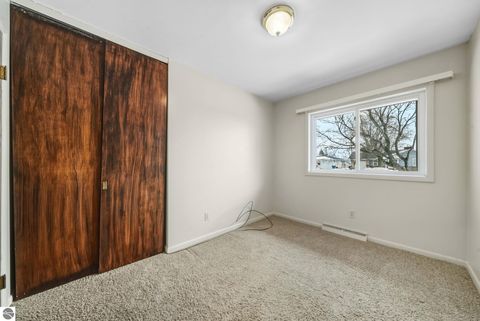 Tiny photo for 718 Sunset Lane, Cadillac, MI 49601 (MLS # 1942322)