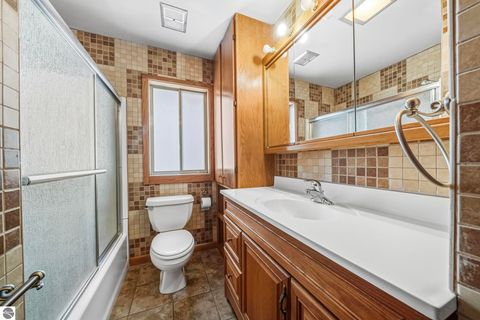 Tiny photo for 718 Sunset Lane, Cadillac, MI 49601 (MLS # 1942322)