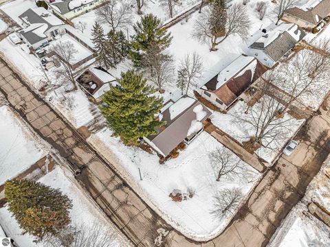 Tiny photo for 718 Sunset Lane, Cadillac, MI 49601 (MLS # 1942322)