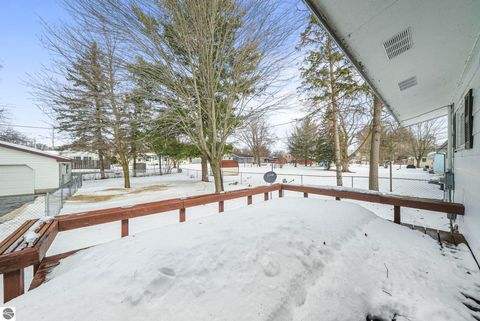 Tiny photo for 718 Sunset Lane, Cadillac, MI 49601 (MLS # 1942322)