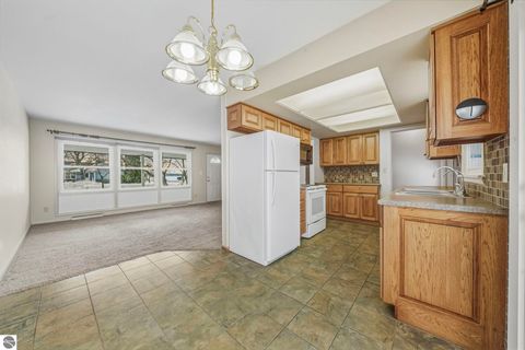 Tiny photo for 718 Sunset Lane, Cadillac, MI 49601 (MLS # 1942322)