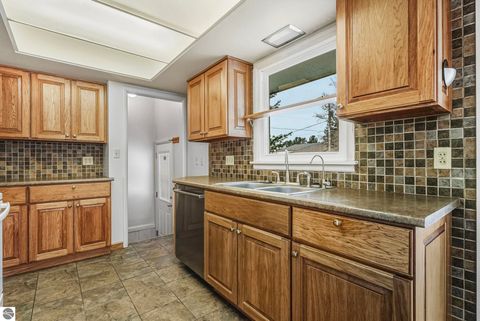 Tiny photo for 718 Sunset Lane, Cadillac, MI 49601 (MLS # 1942322)