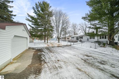 Tiny photo for 718 Sunset Lane, Cadillac, MI 49601 (MLS # 1942322)