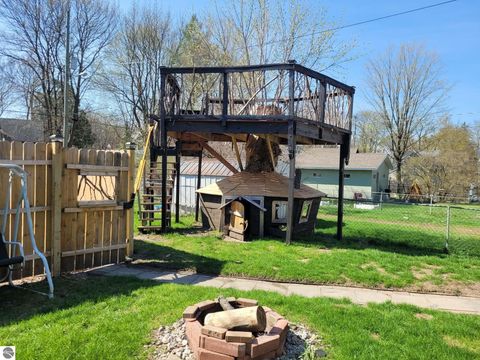 Tiny photo for 416 E Pine Street, Cadillac, MI 49601 (MLS # 1944123)