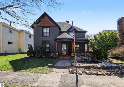 Photo of 416 E Pine Street, Cadillac, MI 49601 (MLS # 1944123)